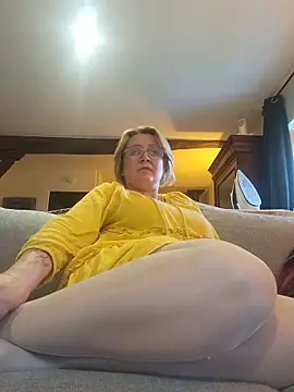 Snapshot of lady_charlyne chatting on 05/12/26, 06:16 lady charlyne online show from 05/12/26, 06:16