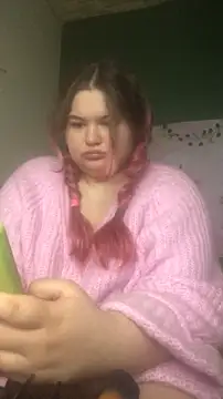 Snapshot of Freakcute_ chatting on 03/11/25, 01:45 Freakcute online show from 03/11/25, 01:45