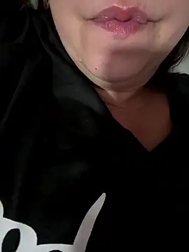 Snapshot of Miss_Barbarella chatting on 01/12/26, 10:04 Miss Barbarella online show from 01/12/26, 10:04