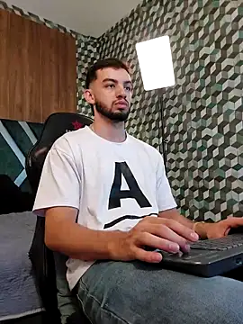 Michael magno online show from 09/24/25, 07:17