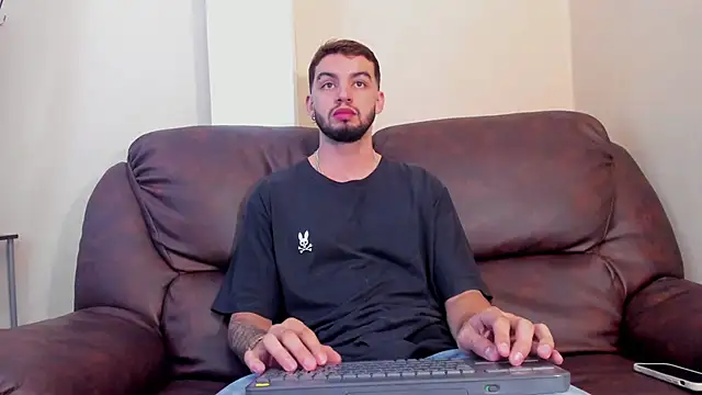 Michael magno online show from 10/11/25, 12:54