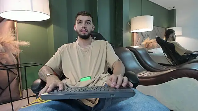 Michael magno online show from 10/13/25, 06:19