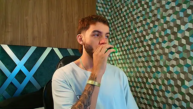 Michael magno online show from 10/20/25, 10:49