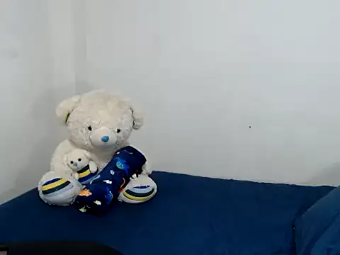 Snapshot of Chantal_hott chatting on 01/11/25, 02:30 Chantal hott online show from 01/11/25, 02:30