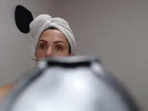 Snapshot of Chantal_hott chatting on 01/20/25, 09:11 Chantal hott online show from 01/20/25, 09:11