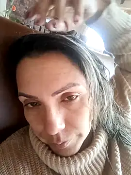 Snapshot of Chantal_hott chatting on 10/02/25, 08:05 Chantal hott online show from 10/02/25, 08:05