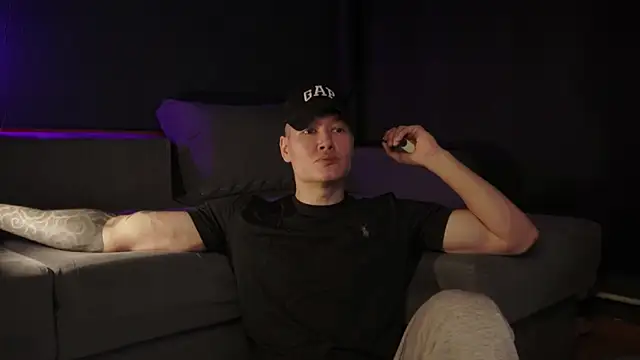 Snapshot of RODARRI chatting on 12/21/25, 06:15 RODARRI online show from 12/21/25, 06:15