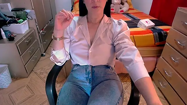 BitterMomXxx online show from 03/11/25, 02:18