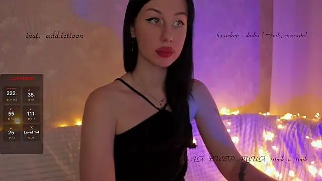 Snapshot of elena_addiction chatting on 01/18/25, 12:47 elena addiction online show from 01/18/25, 12:47