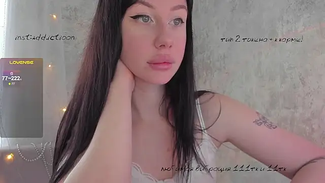 Snapshot of elena_addiction chatting on 01/31/25, 09:27 elena addiction online show from 01/31/25, 09:27