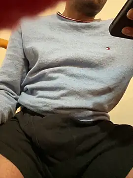 Snapshot of rhuh3991 chatting on 12/03/24, 08:39 rhuh3991 online show from 12/03/24, 08:39