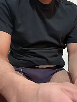 Snapshot of rhuh3991 chatting on 01/16/25, 08:00 rhuh3991 online show from 01/16/25, 08:00