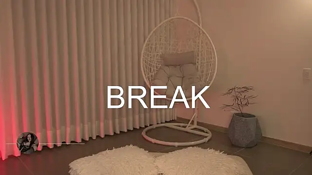 Daihanwatson  online show from 12/12/24, 04:48