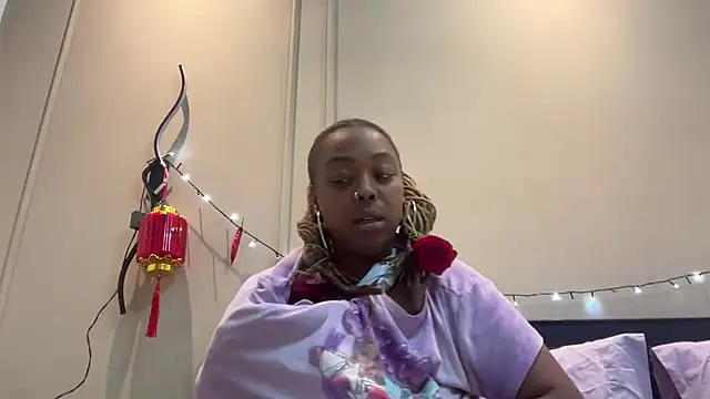 ChocolateCakeQueen online show from 02/10/25, 09:04