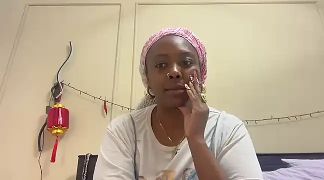 ChocolateCakeQueen online show from 02/28/25, 12:43