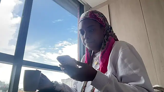 ChocolateCakeQueen online show from 03/02/25, 07:23