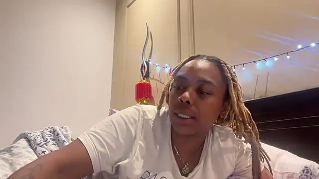 ChocolateCakeQueen online show from 03/16/25, 07:15