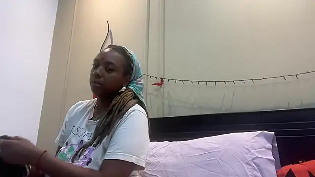 ChocolateCakeQueen online show from 03/20/25, 03:13