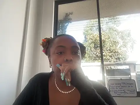 ChocolateCakeQueen online show from 09/28/25, 07:41