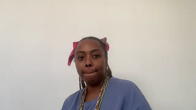 ChocolateCakeQueen online show from 11/17/25, 08:03