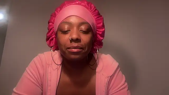 ChocolateCakeQueen online show from 12/18/25, 02:39