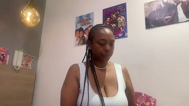 Snapshot of ChocolateCakeQueen chatting on 05/28/26, 01:25 ChocolateCakeQueen online show from 05/28/26, 01:25
