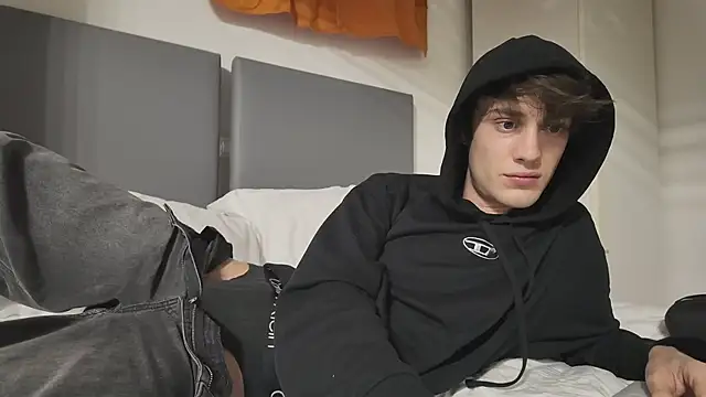 Snapshot of twinkyjd_ chatting on 11/04/25, 11:26 twinkyjd online show from 11/04/25, 11:26