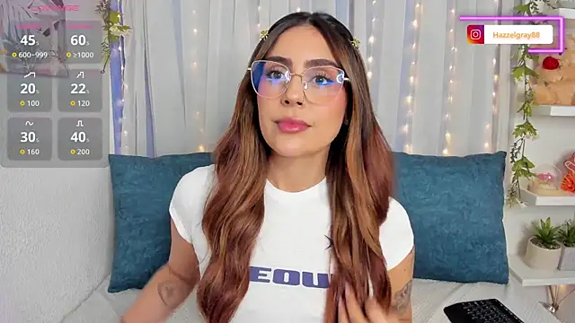 Snapshot of HazzelGray chatting on 02/05/26, 01:27 HazzelGray online show from 02/05/26, 01:27