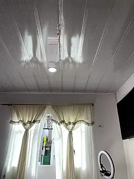 Snapshot of hannahb-e chatting on 01/09/26, 01:58 hannahb-e online show from 01/09/26, 01:58