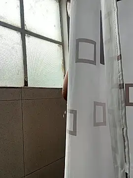 Snapshot of hannahb-e chatting on 01/10/26, 08:43 hannahb-e online show from 01/10/26, 08:43