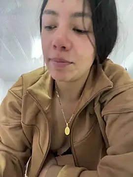 Snapshot of hannahb-e chatting on 03/09/26, 05:28 hannahb-e online show from 03/09/26, 05:28