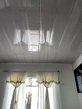 Snapshot of hannahb-e chatting on 03/16/26, 04:55 hannahb-e online show from 03/16/26, 04:55