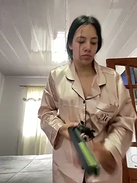 hannahb-e online show from 06/13/26, 01:09
