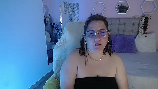 katie joness  online show from 02/01/25, 12:26
