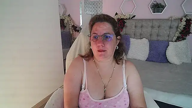 katie joness  online show from 02/07/25, 12:39