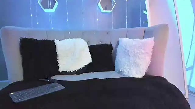 Sammy owens  online show from 02/20/25, 03:41