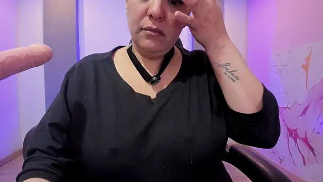 Sammy owens  online show from 06/18/26, 12:20