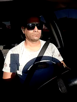 Snapshot of hecwil8 chatting on 10/02/25, 11:06 hecwil8 online show from 10/02/25, 11:06