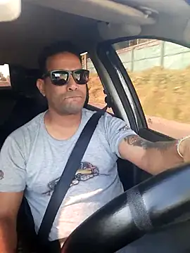 Snapshot of hecwil8 chatting on 10/03/25, 11:51 hecwil8 online show from 10/03/25, 11:51