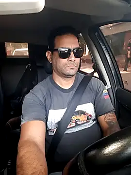 hecwil8 online show from 11/01/25, 11:56