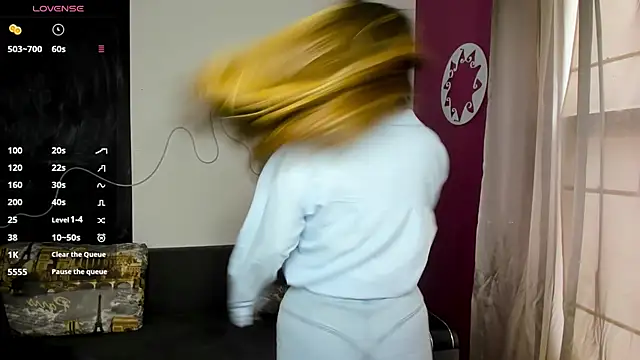 IsabellaBler online show from 03/20/25, 12:43