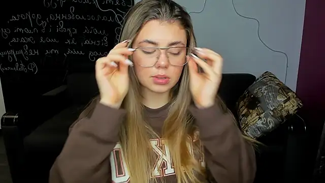 IsabellaBler online show from 11/29/25, 07:00