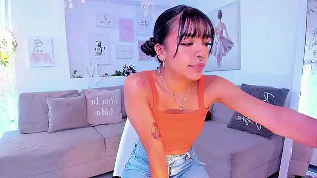 Michelle se online show from 01/08/25, 05:26