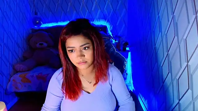 NicolleTaylor online show from 12/01/25, 04:06