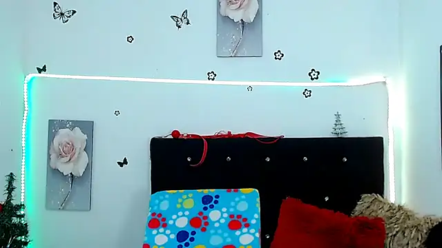 Snapshot of AngeDrty chatting on 12/22/24, 10:47 AngeDrty online show from 12/22/24, 10:47