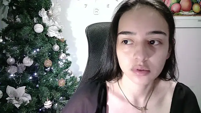 Snapshot of aineangeel chatting on 12/14/24, 12:22 aineangeel online show from 12/14/24, 12:22