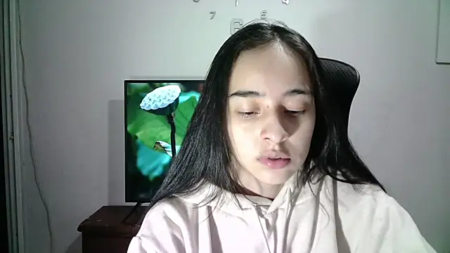 Snapshot of aineangeel chatting on 02/25/25, 11:55 aineangeel online show from 02/25/25, 11:55