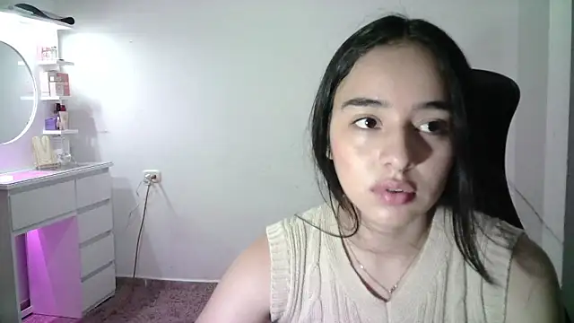 Snapshot of aineangeel chatting on 11/14/25, 11:46 aineangeel online show from 11/14/25, 11:46