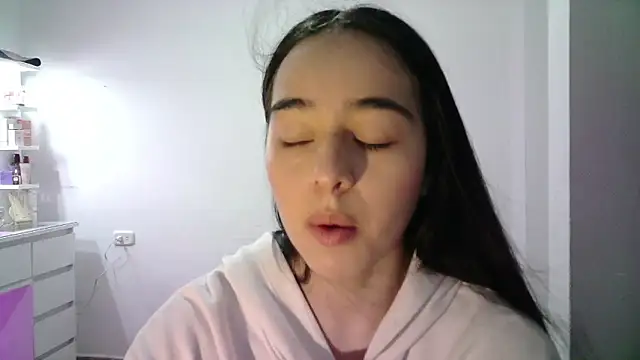 Snapshot of aineangeel chatting on 11/19/25, 12:54 aineangeel online show from 11/19/25, 12:54