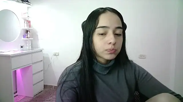 Snapshot of aineangeel chatting on 12/16/25, 12:15 aineangeel online show from 12/16/25, 12:15